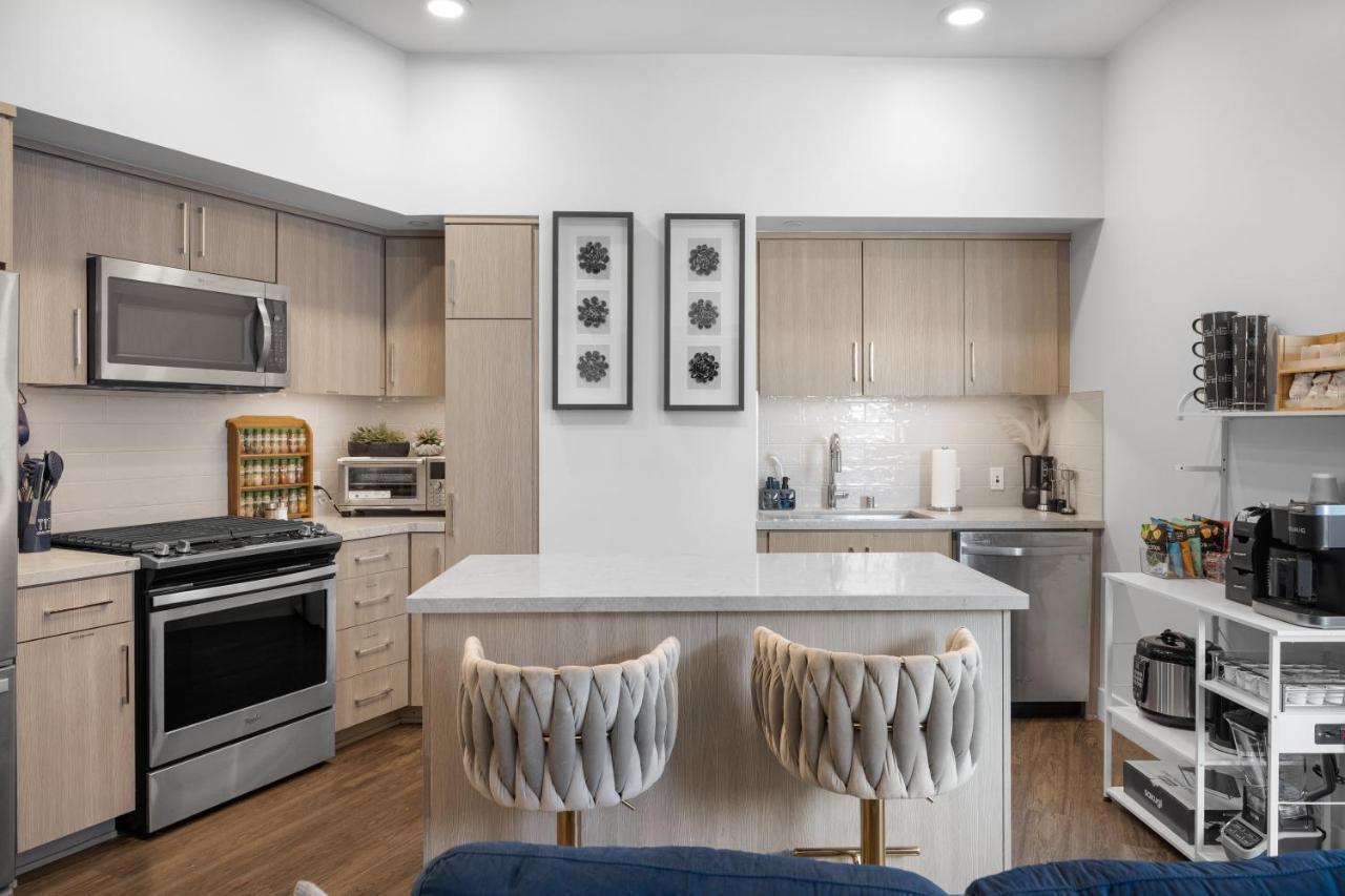 Park Lux Playhouse Apartment San Diego Bagian luar foto